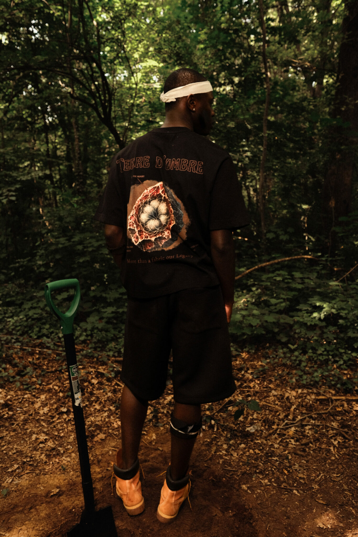 GEODE BLACK T-SHIRT